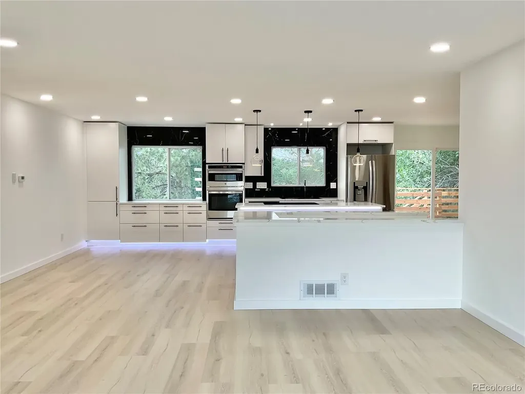 1221 S Ward Court Denver CO 80228