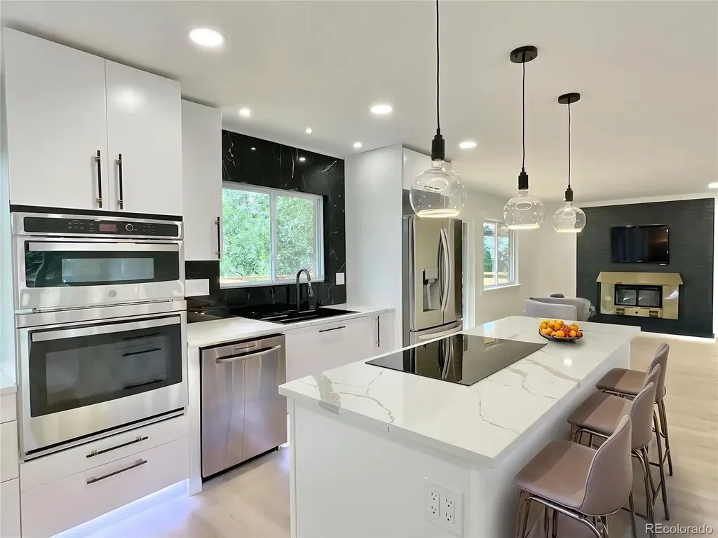 1221 S Ward Court Denver CO 80228