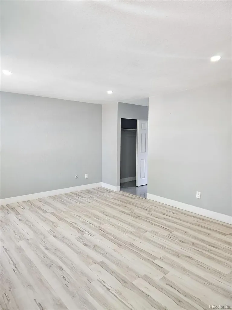 4716 Freeport Way Denver CO 80239