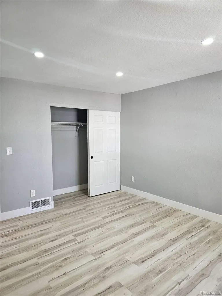 4716 Freeport Way Denver CO 80239