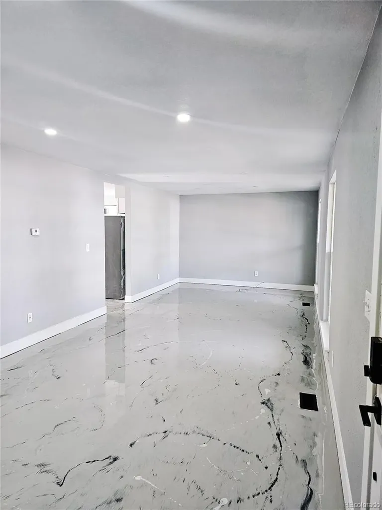 4716 Freeport Way Denver CO 80239