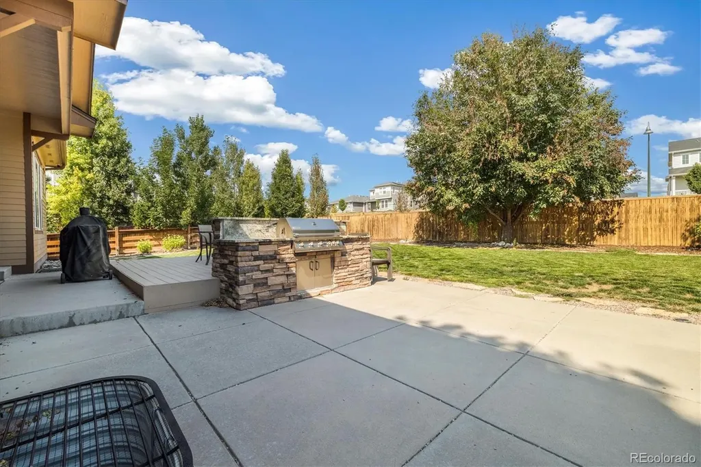 9884 Telluride Street Commerce City CO 80022