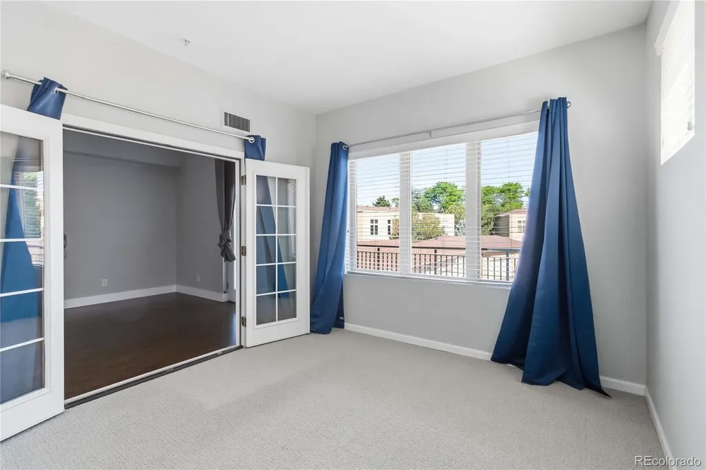 220 Roslyn Street Denver CO 80230