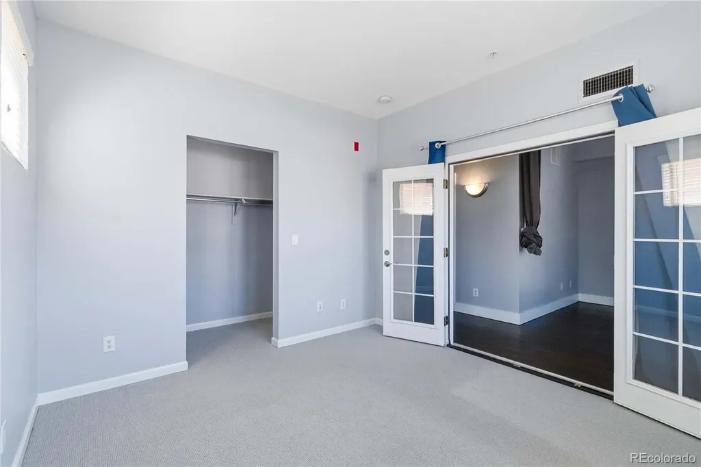220 Roslyn Street Denver CO 80230
