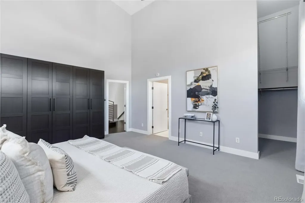 220 Roslyn Street Denver CO 80230