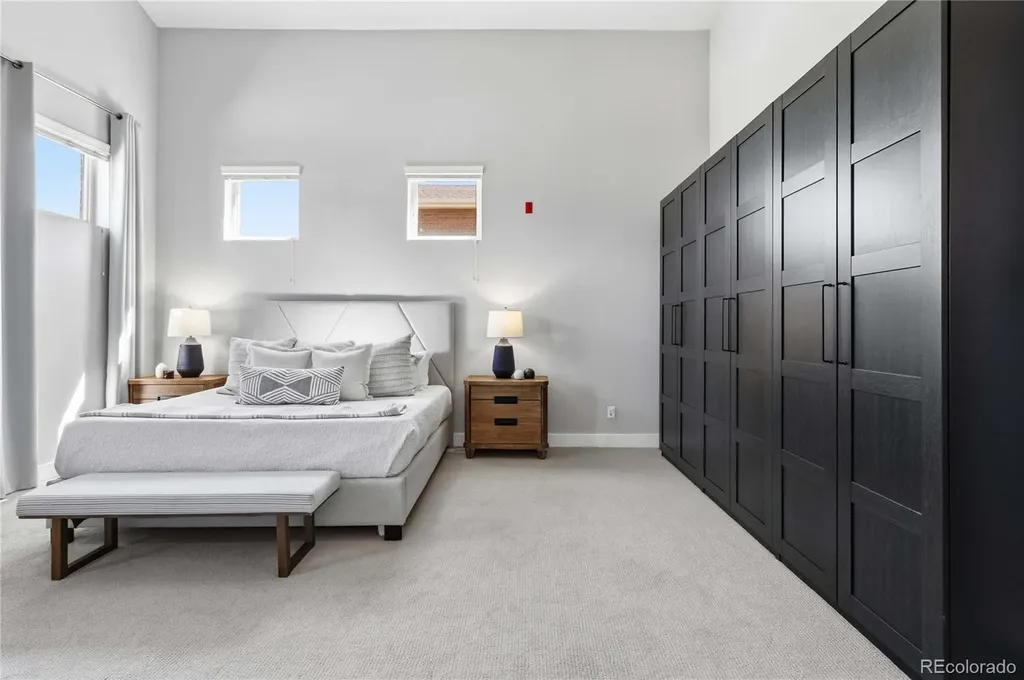 220 Roslyn Street Denver CO 80230