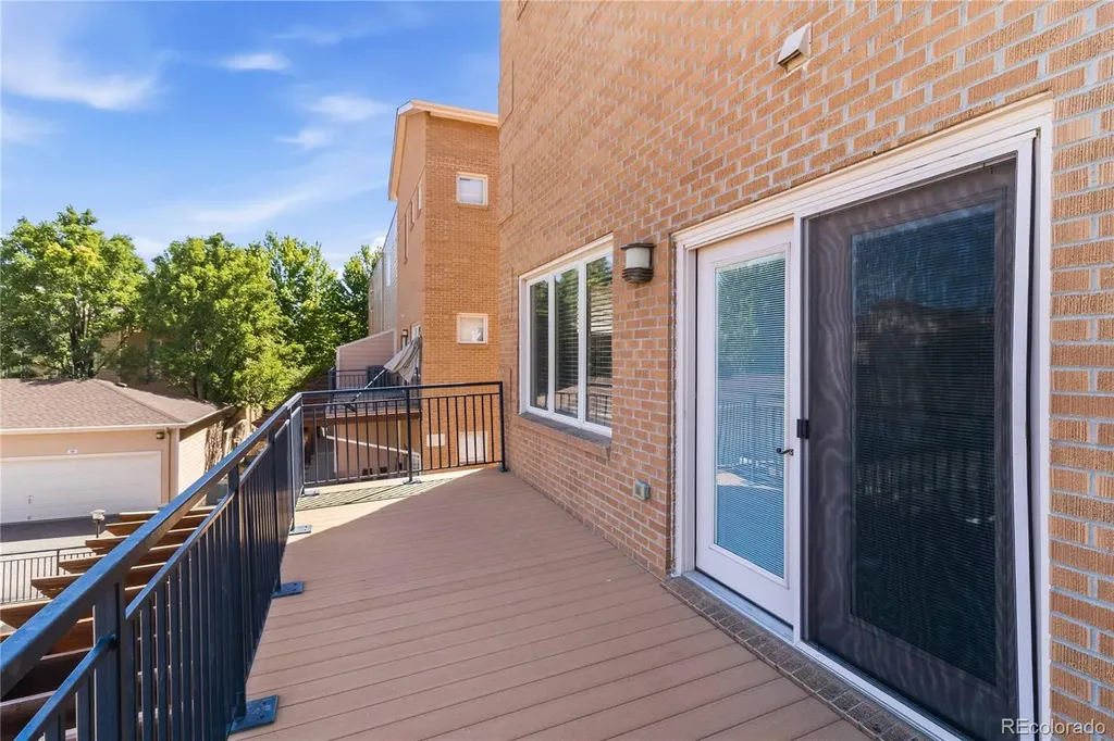 220 Roslyn Street Denver CO 80230