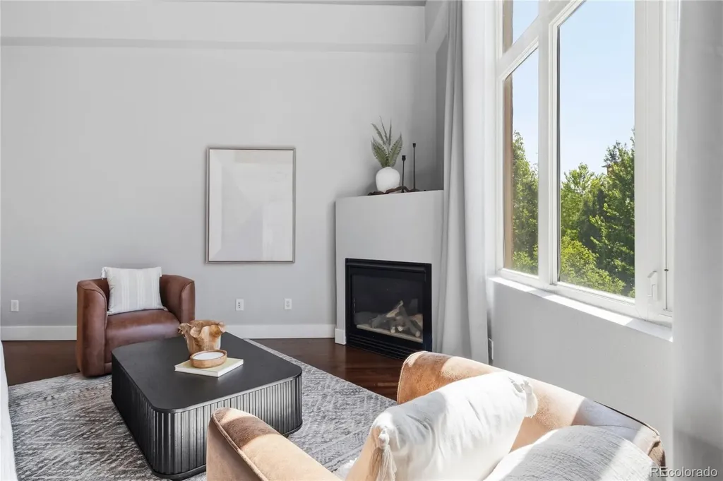 220 Roslyn Street Denver CO 80230