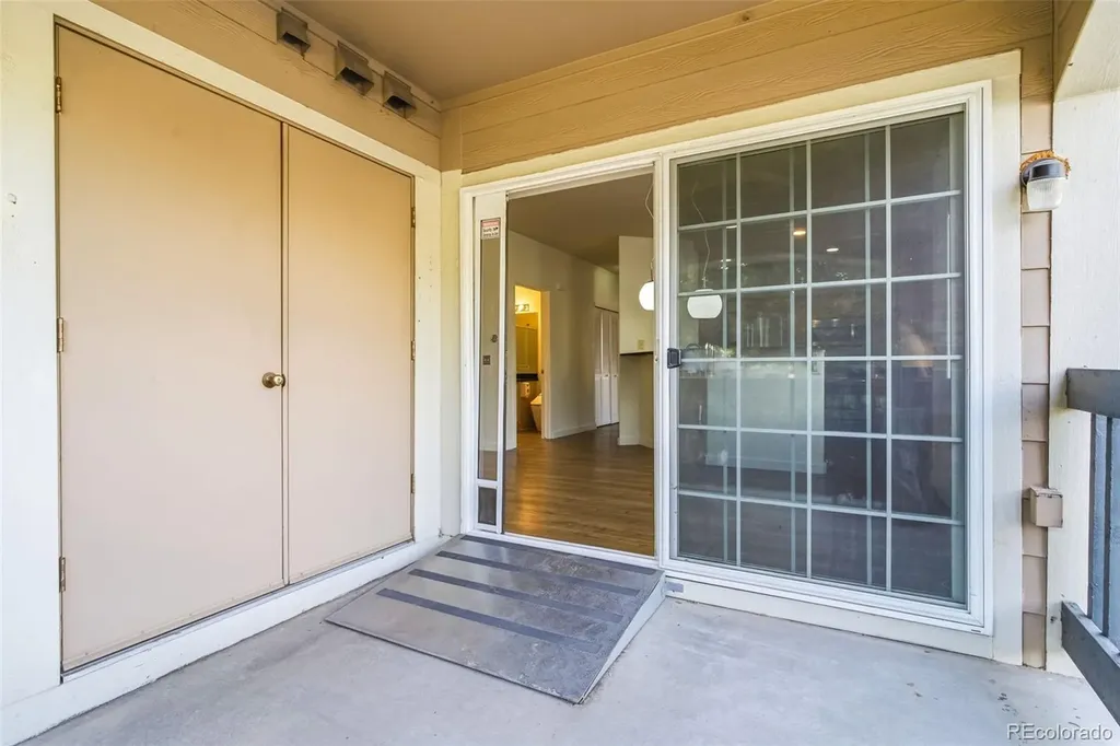 8948 Fox Drive Denver CO 80260