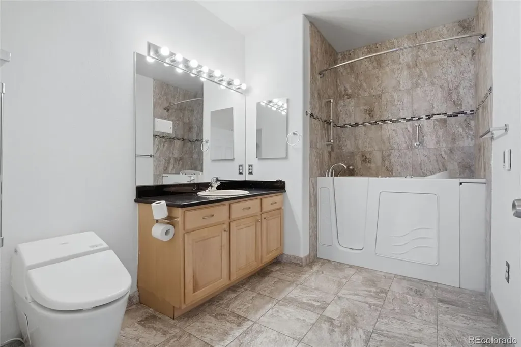 8948 Fox Drive Denver CO 80260