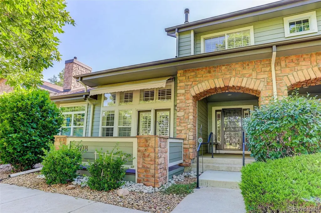2718 W Greens Drive Littleton CO 80123