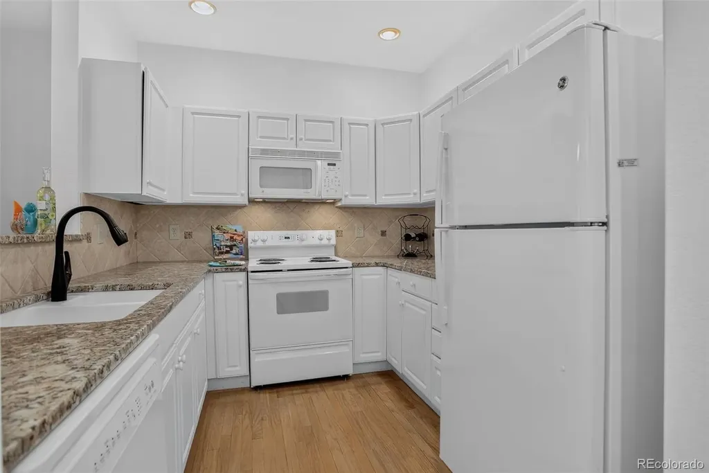 2718 W Greens Drive Littleton CO 80123