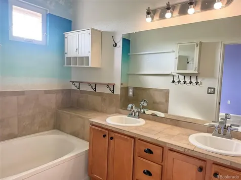 16038 E Geddes Lane Aurora CO 80016