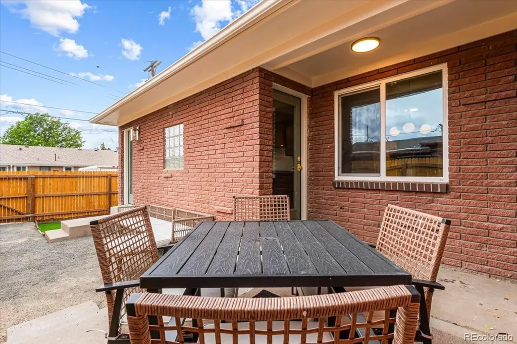 3385 N Kearney Street Denver CO 80207