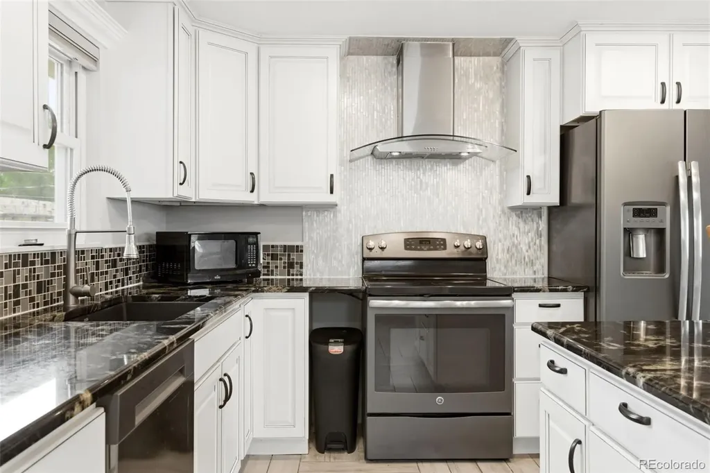 11471 Downing Street Northglenn CO 80233