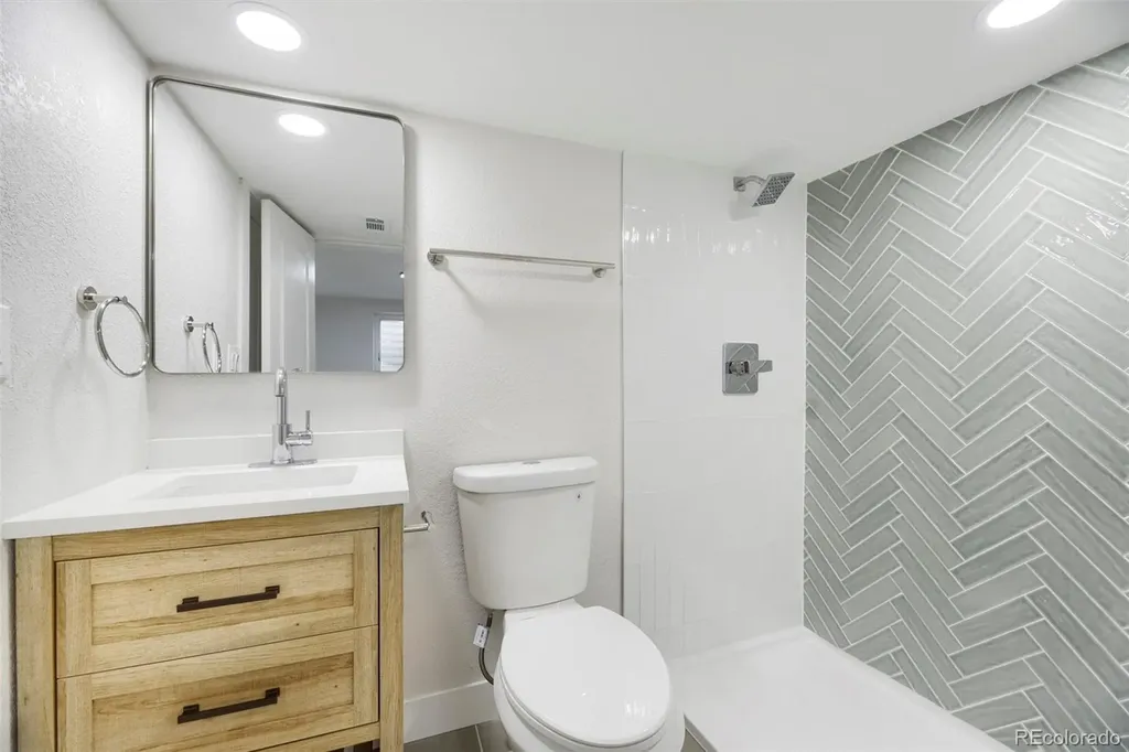 6177 W 65th Avenue Arvada CO 80003