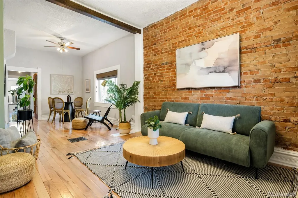 2339 N Gilpin Street Denver CO 80205