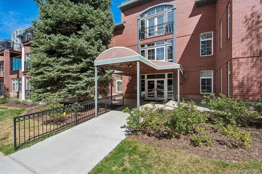Denver CO, 300 Hudson Street, Unit 111