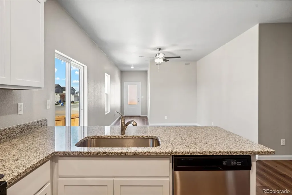 7329 Crystal Avenue Frederick CO 80530