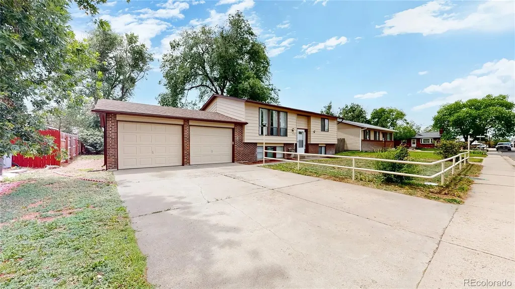1002 Longview Drive Fort Lupton CO 80621