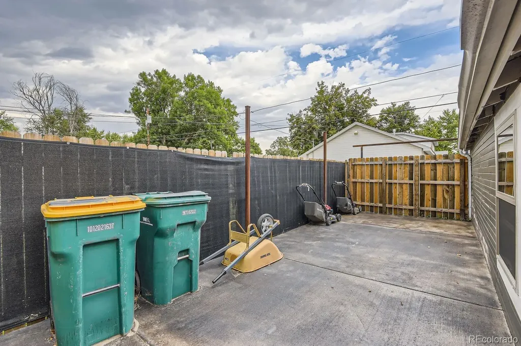 4406 S Logan Street Englewood CO 80113