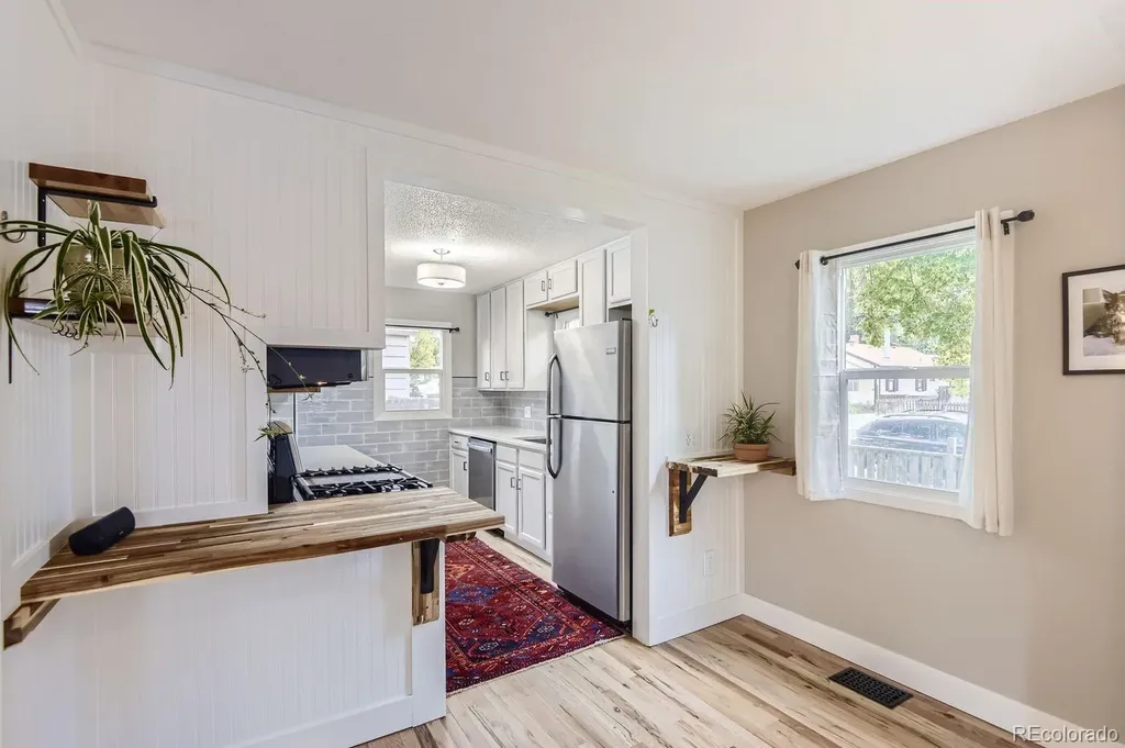 4406 S Logan Street Englewood CO 80113