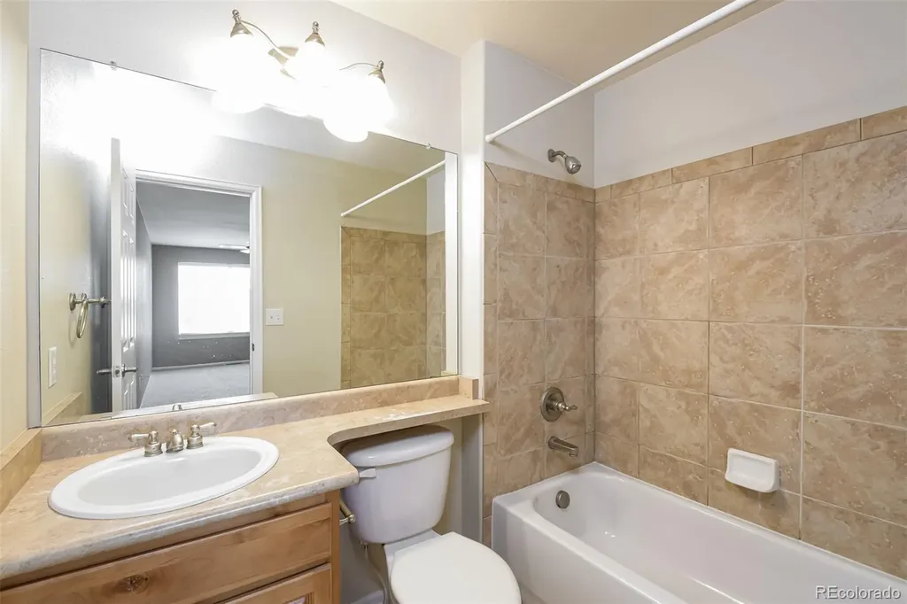 1148 S Duquesne Circle Aurora CO 80018