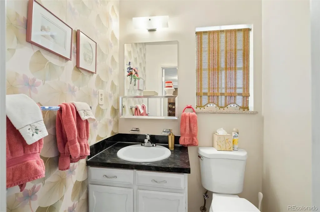 398 Uvalda Street Aurora CO 80011