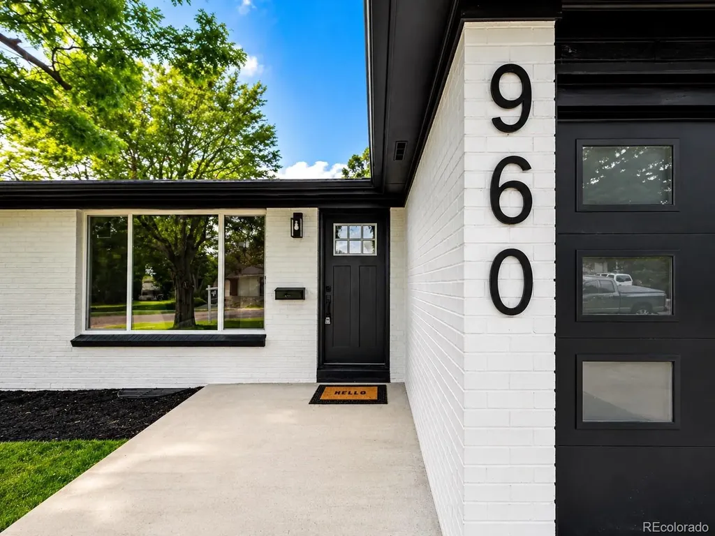 960 E 9th Avenue Broomfield CO 80020