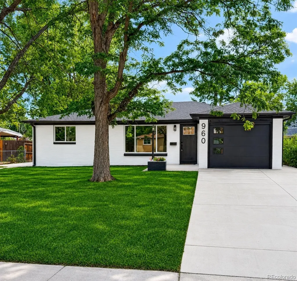 960 E 9th Avenue Broomfield CO 80020