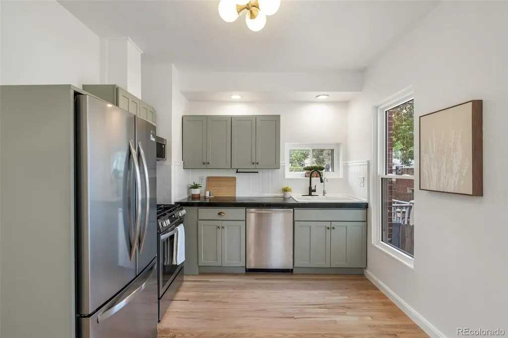 2992 Hooker Street Denver CO 80211