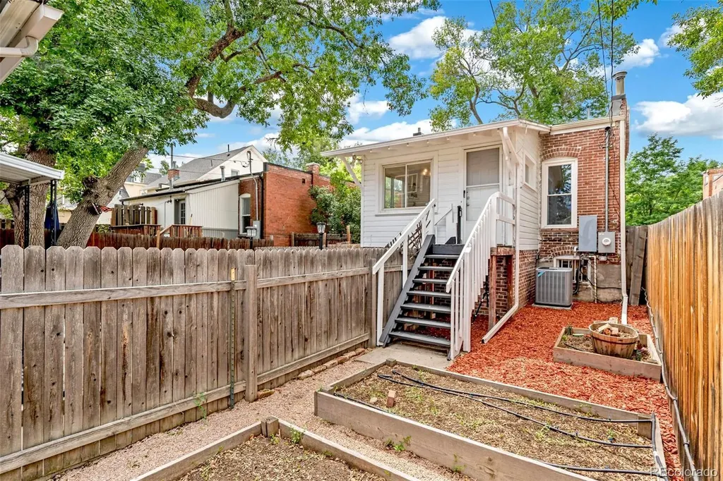 2992 Hooker Street Denver CO 80211
