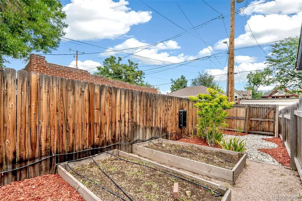 2992 Hooker Street Denver CO 80211