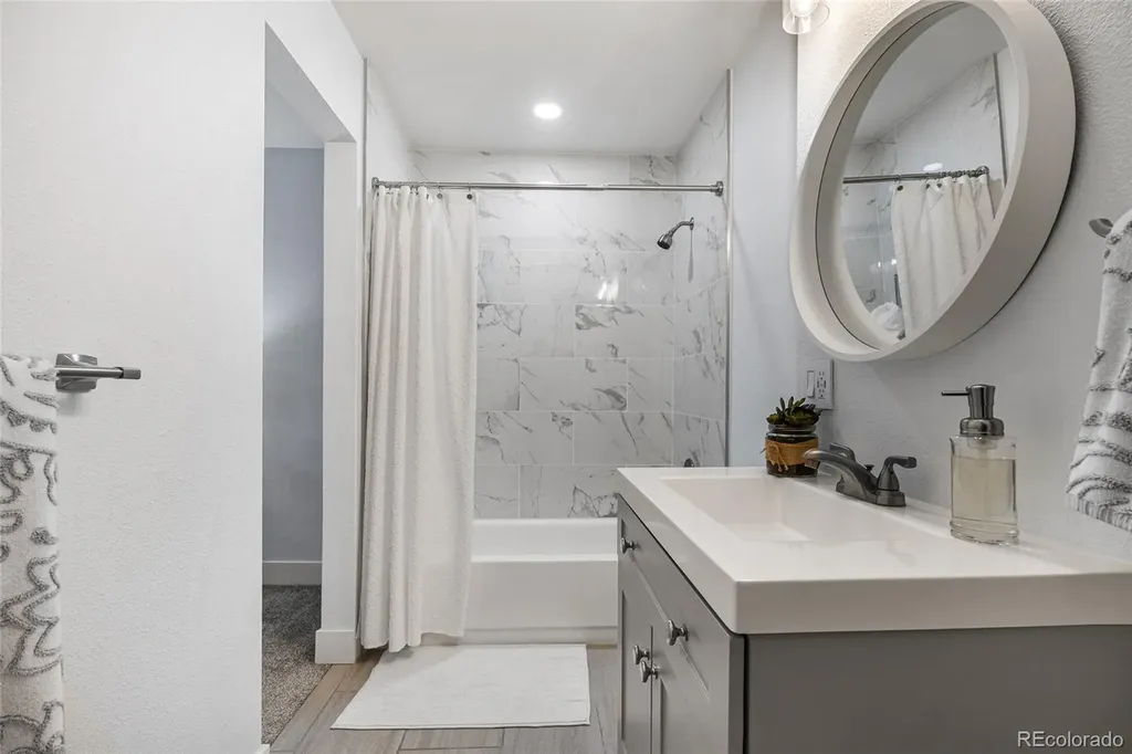 2835 S Monaco Parkway Denver CO 80222