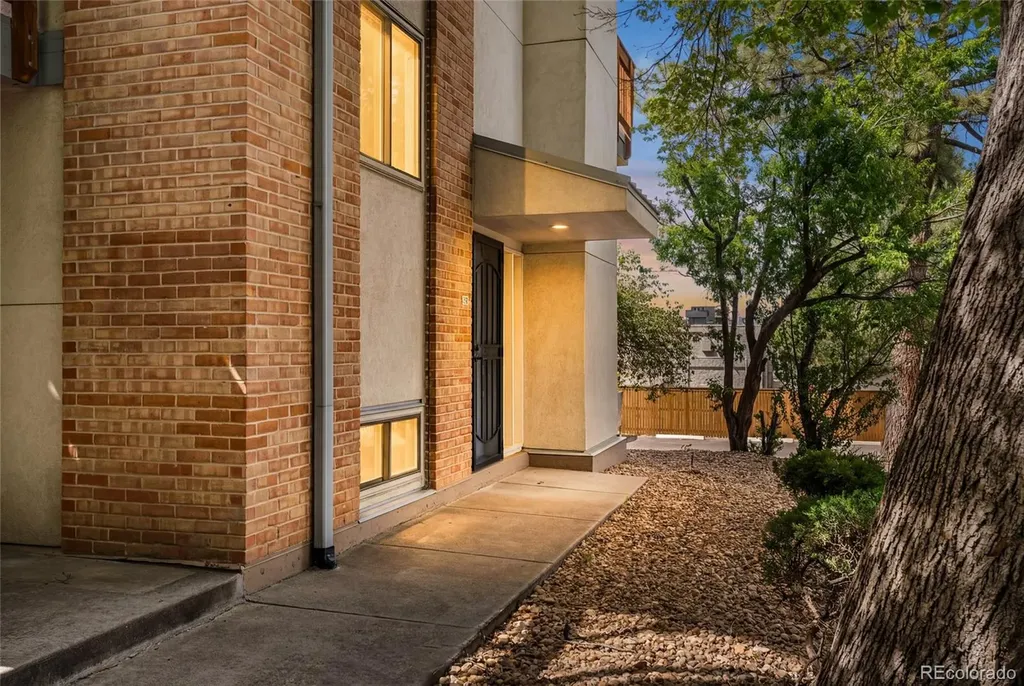 2835 S Monaco Parkway Denver CO 80222