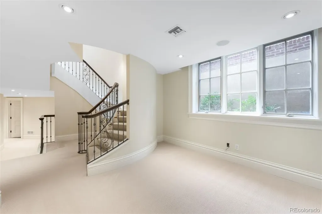465 Monroe Street Denver CO 80206