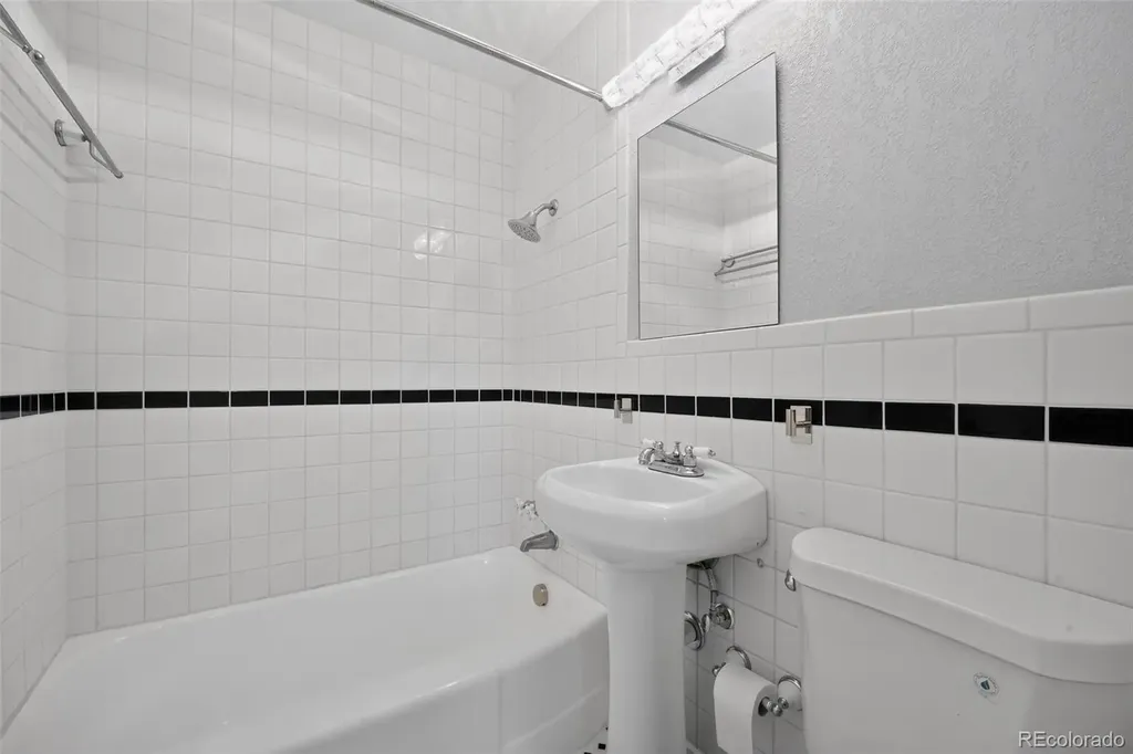 3048 N Adams Street Denver CO 80205