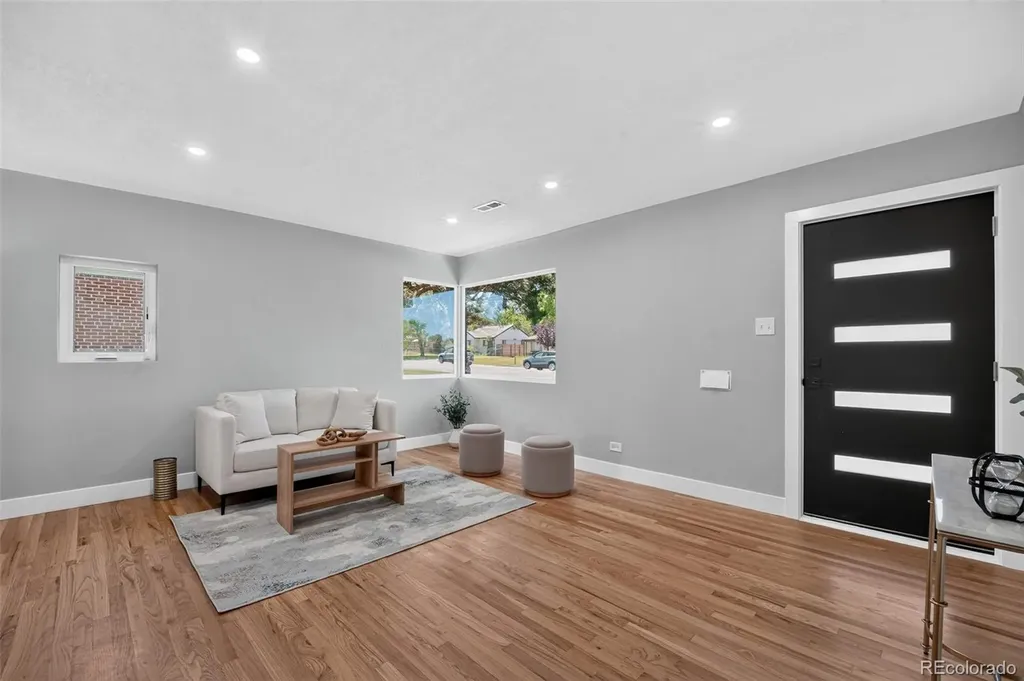 3048 N Adams Street Denver CO 80205