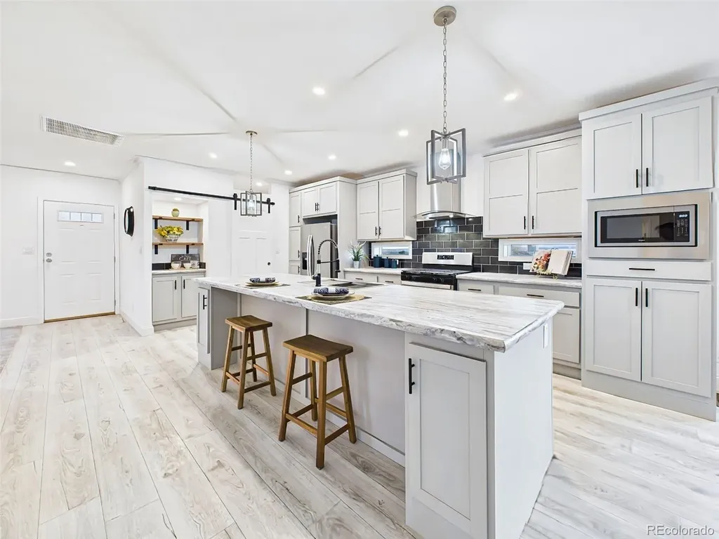 893 S Greenway Avenue Pueblo CO 81007