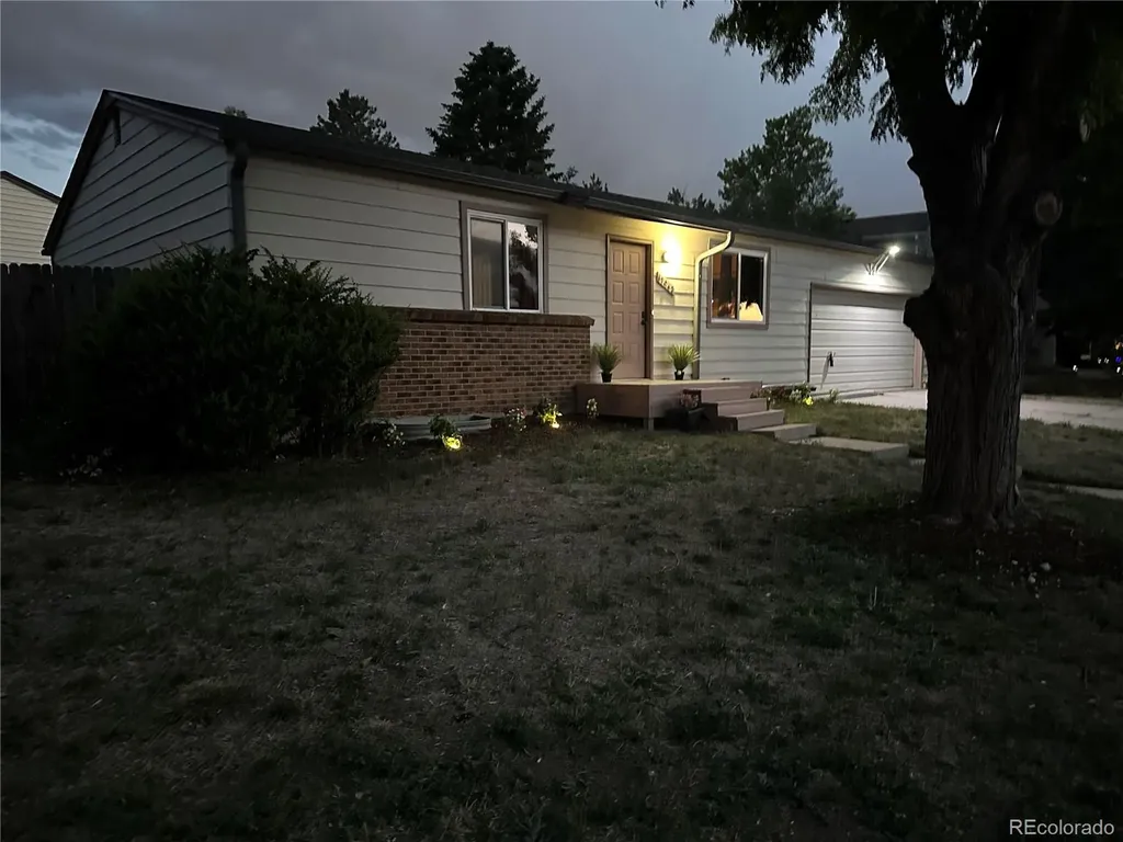 17042 E Wagon Trail Parkway Aurora CO 80015