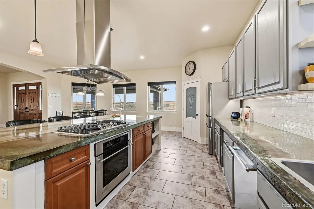 45330 Valdonna Circle Bennett CO 80102