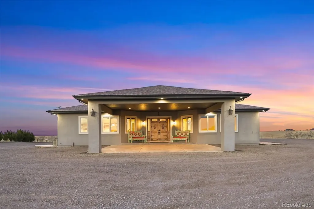 45330 Valdonna Circle Bennett CO 80102
