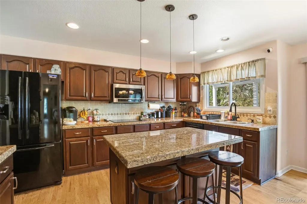 5606 S Helena Court Centennial CO 80015