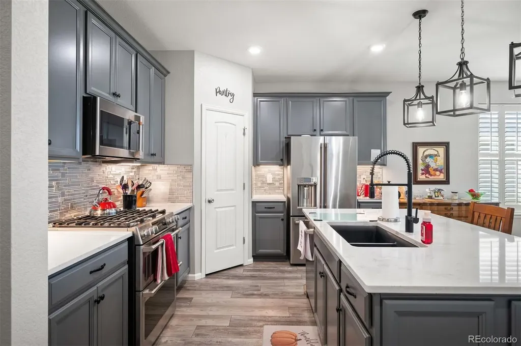 27571 E 7th Drive Aurora CO 80018