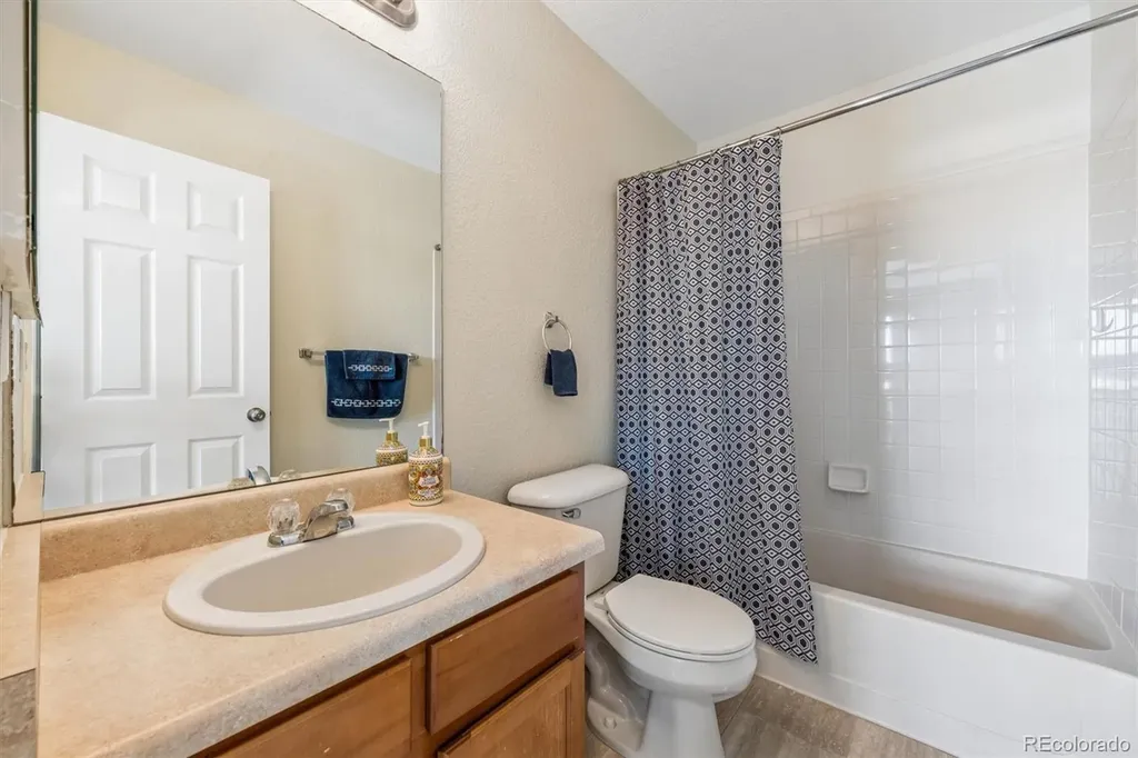 642 S Norfolk Way Aurora CO 80017