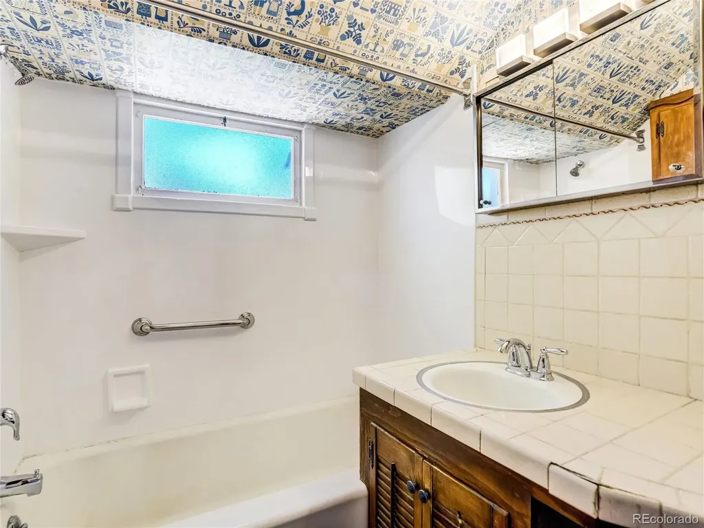 1823 Cheyenne Boulevard Colorado Springs CO 80906