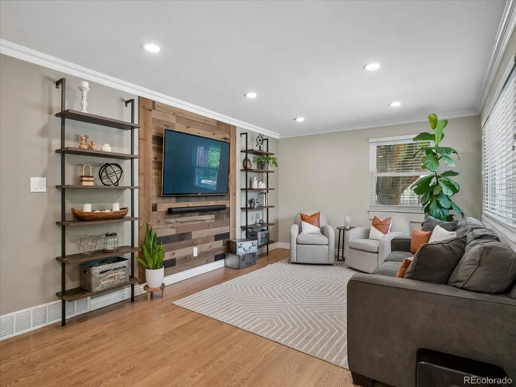 2717 S Upham Street Denver CO 80227