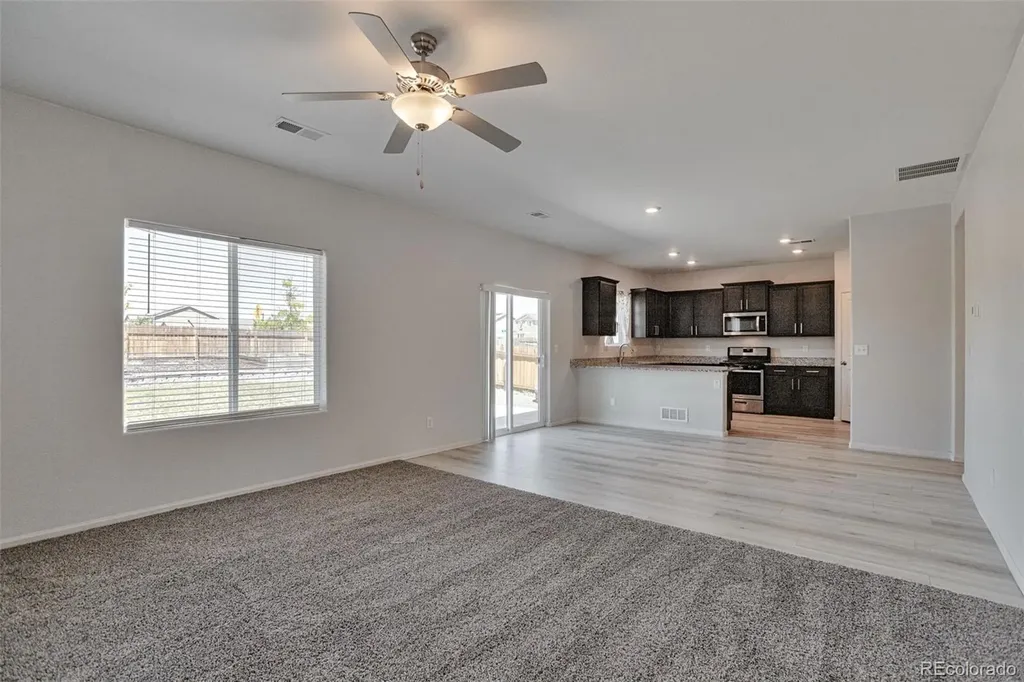 359 Maple Street Bennett CO 80102