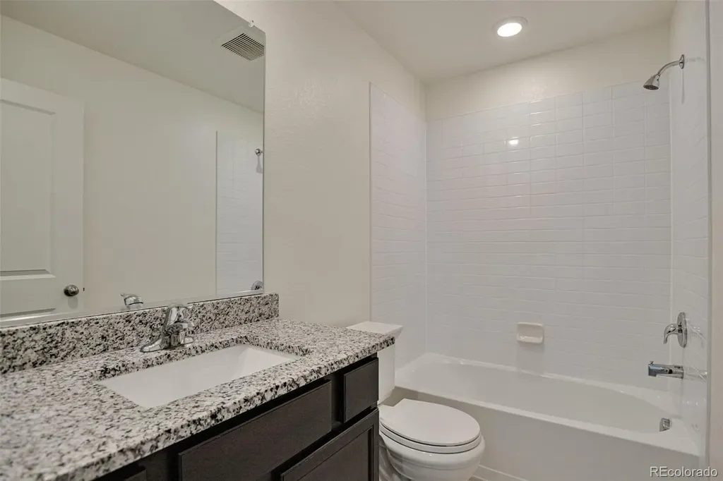 359 Maple Street Bennett CO 80102