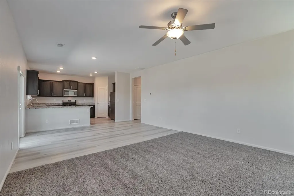 359 Maple Street Bennett CO 80102